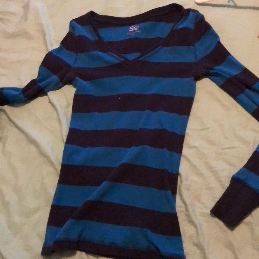 Medium long sleeve shirt